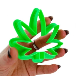 Formička vykrajovač na koláče Cannabis Leaf