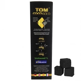 Uhlie Tom Coco Gold 3 kg - balenie - pohľad zboku a tri kocky uhlíkov
