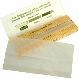 Cigaretové papieriky Vážka konopné - otvorený booklet a detail papierika
