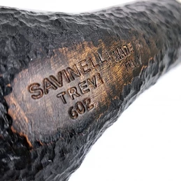Fajka na tabak Savinelli Trevi Rusticated 9mm - detail vyrytého označenia fajky