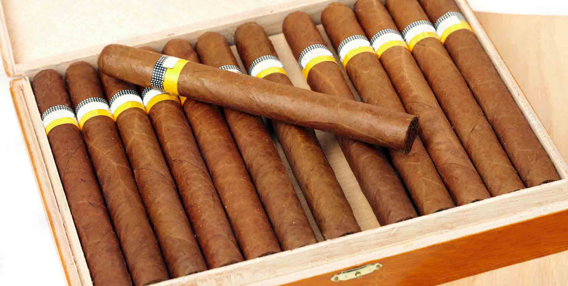 Cigary balenia - krabica s cigarami značky Cohiba